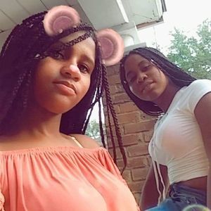 Meet your Posher, Estepha